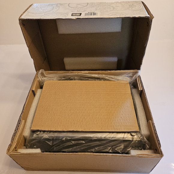 BULOVA Mantle Clock, analog wood espresso brown satin finish - Picture 10 of 17